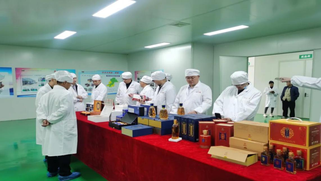 中铁十八局集团考察团赴大方县考察天麻产业